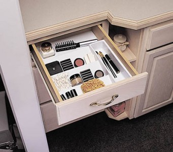 Bathroom drawer organizers to safe your space | Kris Allen Daily